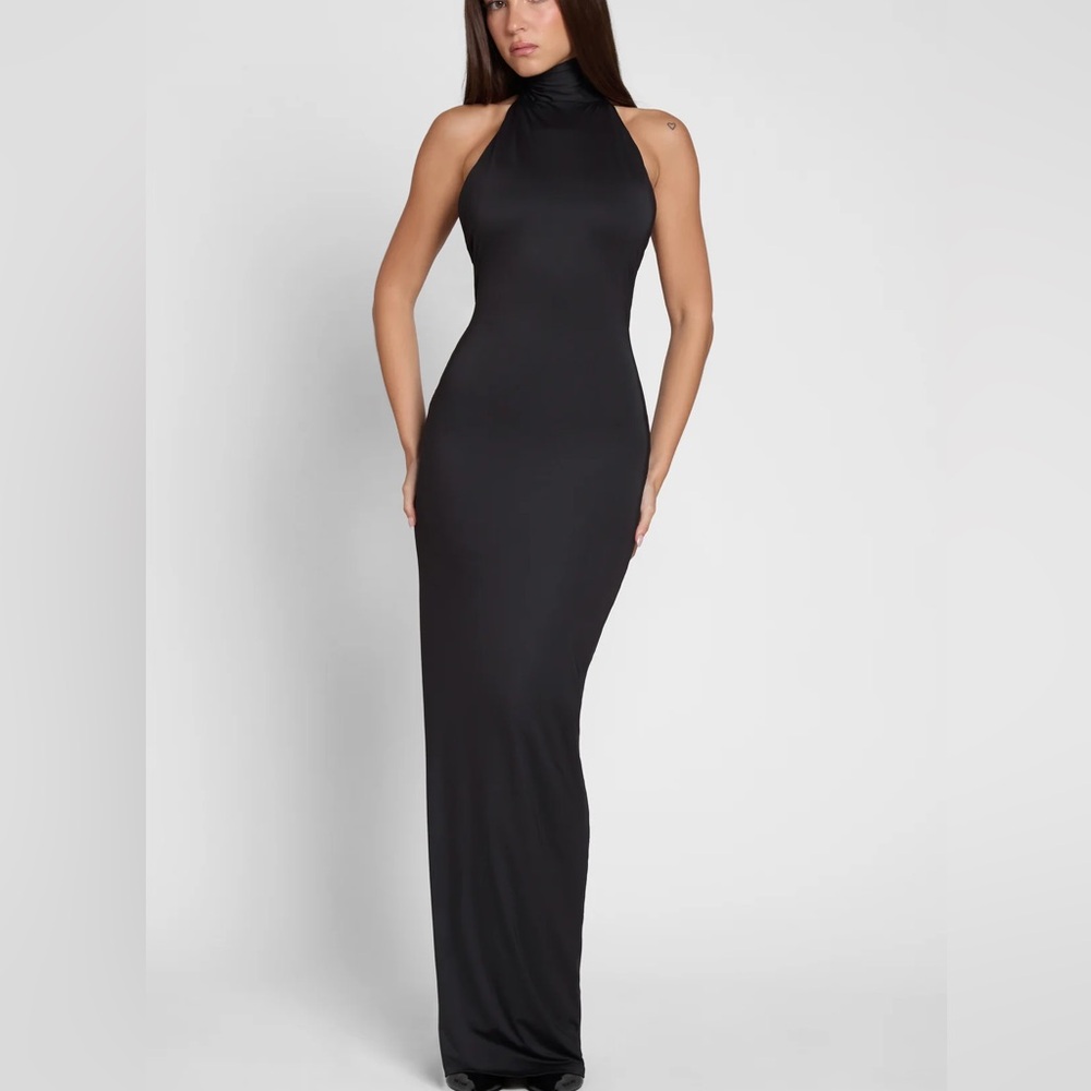 NWOT LEAU Drape Maxi Dress Alaia
Mock Neck Open Back Black Small Women’s
